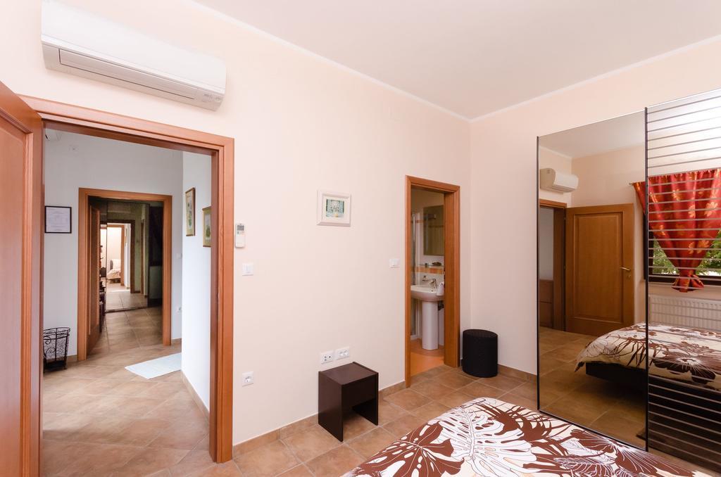 Apartments Milan メドヴェヤ エクステリア 写真